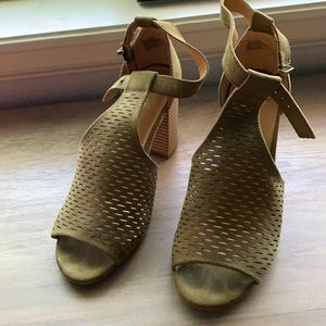 Olive green Express/Steve Madden Heeled Sandals